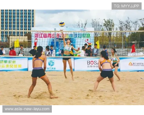 安提瓜海滩排球比赛吸引众多游客，安提瓜旅游