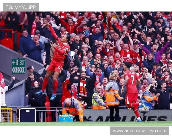 利物浦范迪克破门头球锁定胜利